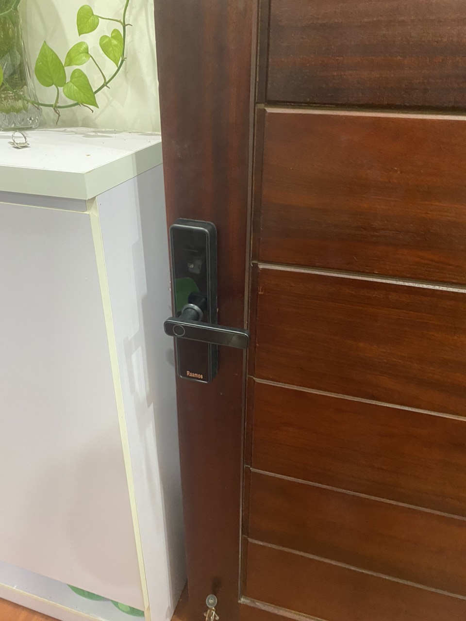 Lắp đặt Khóa cửa 4 tính năng Raamos R2 tại Chung cư Green Star, Hà Nội