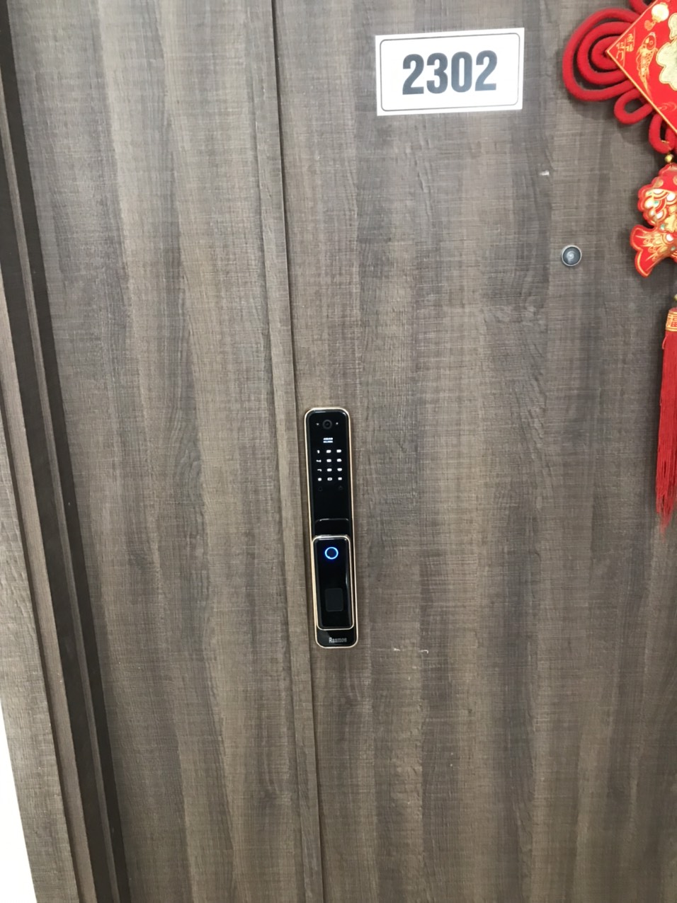 Lắp đặt khóa cửa 5 chức năng Raamos Ca-02 tại chung cư Goldmark City 136 Hồ Tùng Mậu,