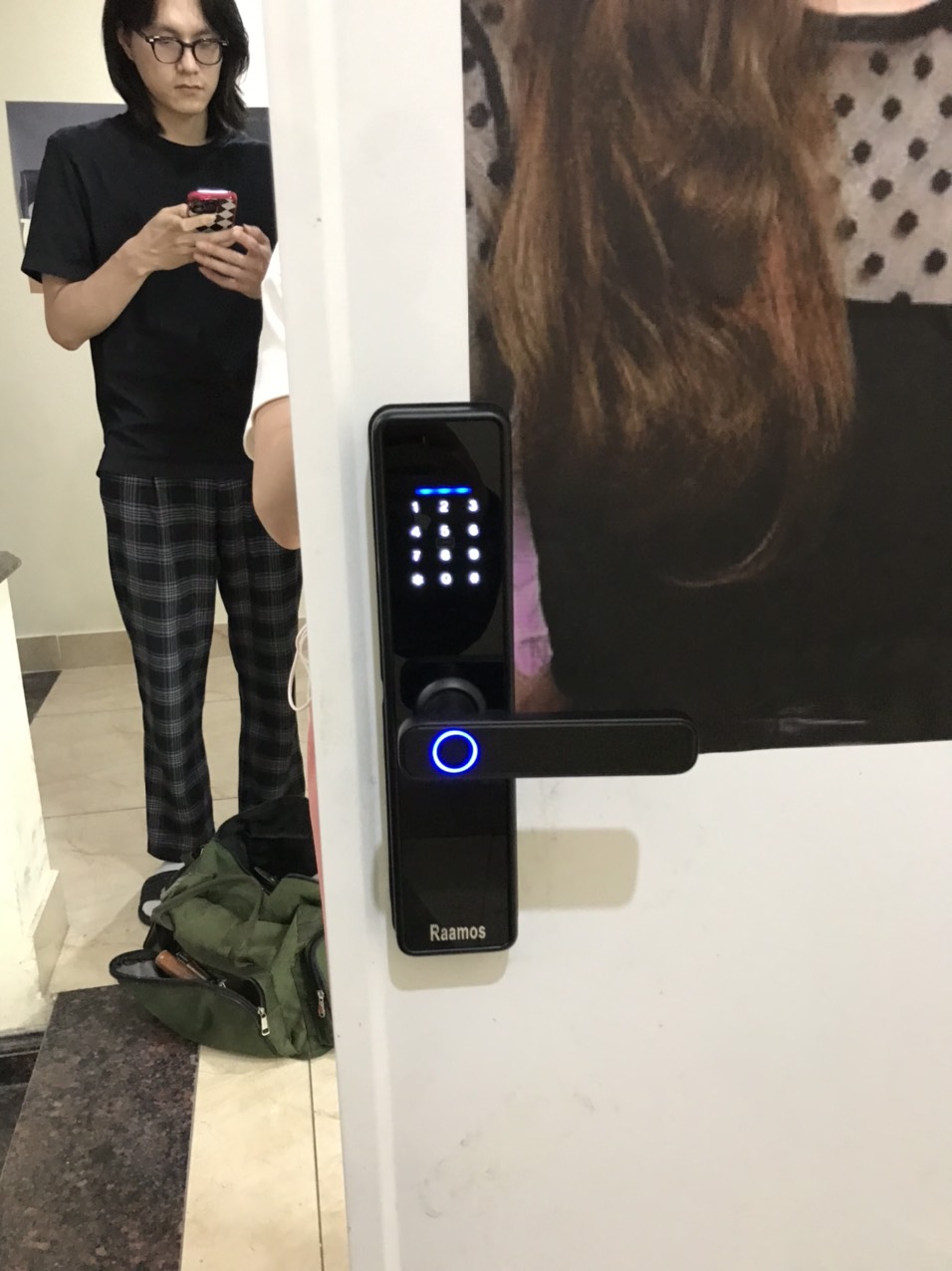 Lắp đặt thực tế sản phẩm khóa 4 chức năng Raamos R2 tại Văn phòng Công ty Địa chỉ Trẫn Vỹ, Mai Dịch , Hà nội